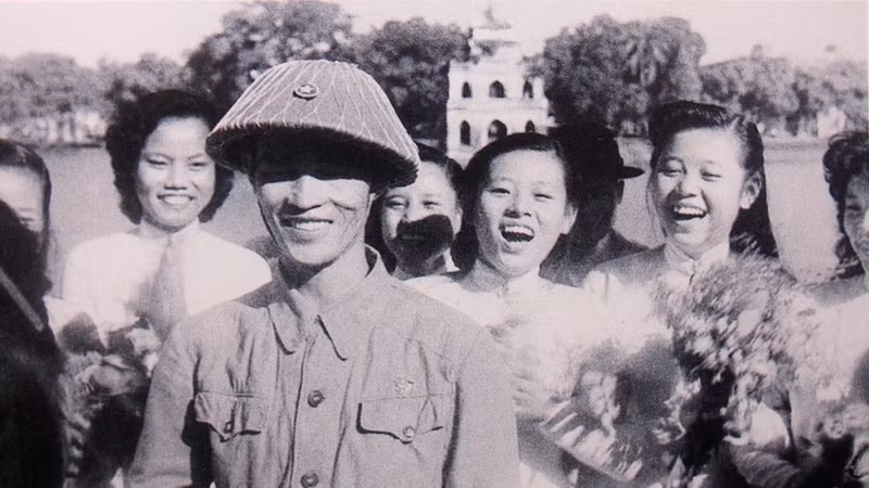 Vị tướng dẫn đầu đoàn quân trở về Hà Nội ngày 10/10/1954