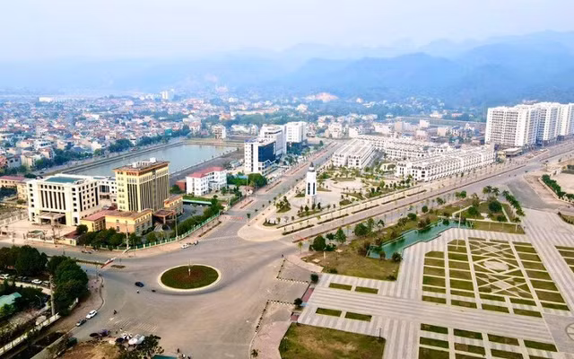 Dao Ngoc Xanh Ky Son bao lai 80 trieu dong, ganh khoan no nghin ty