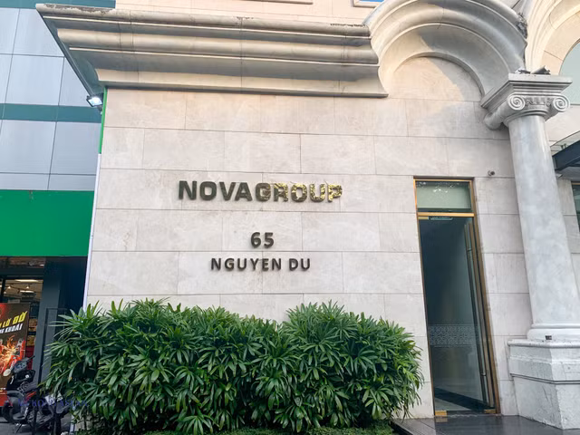 Dang ky ban co phieu NVL, NovaGroup chi ban duoc mot nua