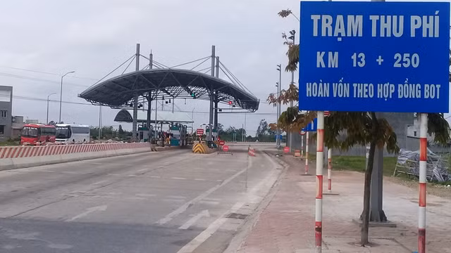 Thanh niên trong vụ nổ súng ở trạm BOT vẫn chưa qua cơn nguy kịch Thanh nien trong vu no sung o tram BOT van chua qua con nguy kich
