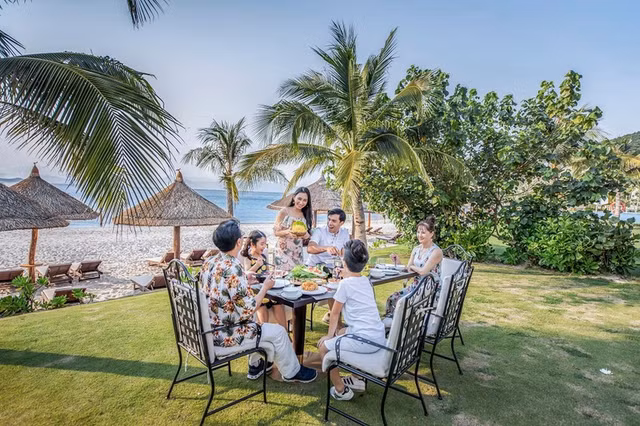 Vinpearl Golf đồng hành cùng CNN quảng bá du lịch Việt Nam - Hình 4 Vinpearl Golf dong hanh cung CNN quang ba du lich Viet Nam-Hinh-4