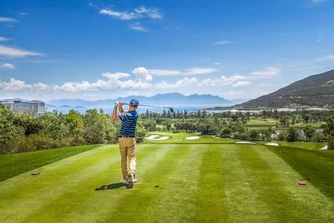 Vinpearl Golf dong hanh cung CNN quang ba du lich Viet Nam