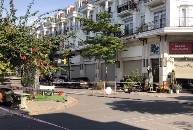 5 căn nhà ở khu dân cư City Land bị phong toả vì có ca nghi mắc COVID-19 5 can nha o khu dan cu City Land bi phong toa vi co ca nghi mac COVID-19