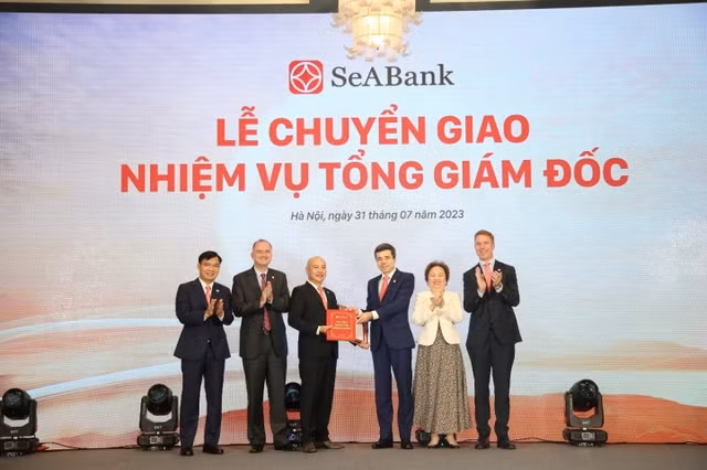 Ho so quyen Tong Giam doc Le Quoc Long cua SeABank