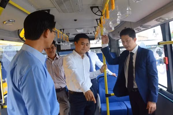 Con đường tiến thân của tân Phó Chủ tịch TP HCM Bùi Xuân Cường - Hình 6 Con duong tien than cua tan Pho Chu tich TP HCM Bui Xuan Cuong-Hinh-6