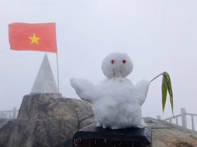 Xem Sa Pa, Y Tý tuyết rơi trắng đường như châu Âu - Hình 12 Xem Sa Pa, Y Ty tuyet roi trang duong nhu chau Au-Hinh-12