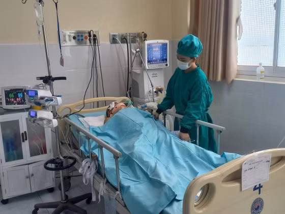 Hiện trường vụ tai nạn thảm khốc khiến 8 người tử vong ở Quảng Nam - Hình 9 Hien truong vu tai nan tham khoc khien 8 nguoi tu vong o Quang Nam-Hinh-9