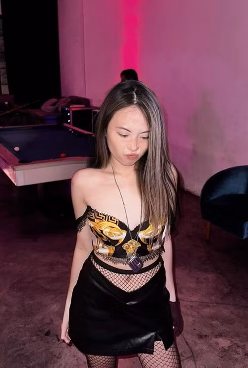 Tuổi 20, con gái Phương Thanh liên tục thay đổi màu tóc. Ảnh: Instagram Nghi Phương.