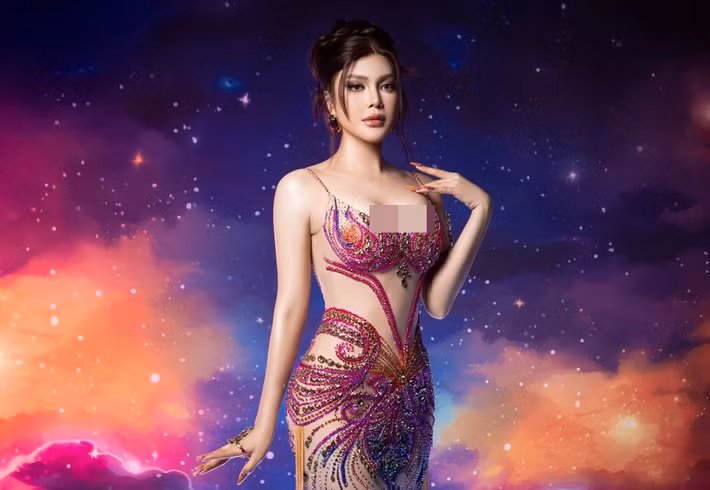 Lily Chen được nhiều khán giả đặt kỳ vọng làm nên chuyện trong chung kết Miss Grand Vietnam 2025. Người đẹp sinh năm 1995 sắc sảo, quyến rũ. Trước khi thi hoa hậu, Lily Chen làm người mẫu, ca sĩ, diễn viên. Ảnh: FB Lily Chen.