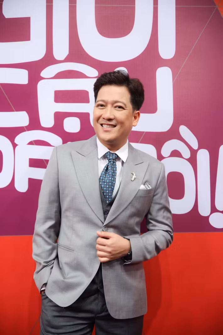 Từ thành công của Mười Khó, Trường Giang dần phủ sóng truyền hình. Anh góp mặt trong hàng loạt chương trình như “Ơn giời, cậu đây rồi!”, “Người bí ẩn”, “Nhanh như chớp”, “Tường lửa”, “7 nụ cười xuân”, “Thiên đường ẩm thực”...
