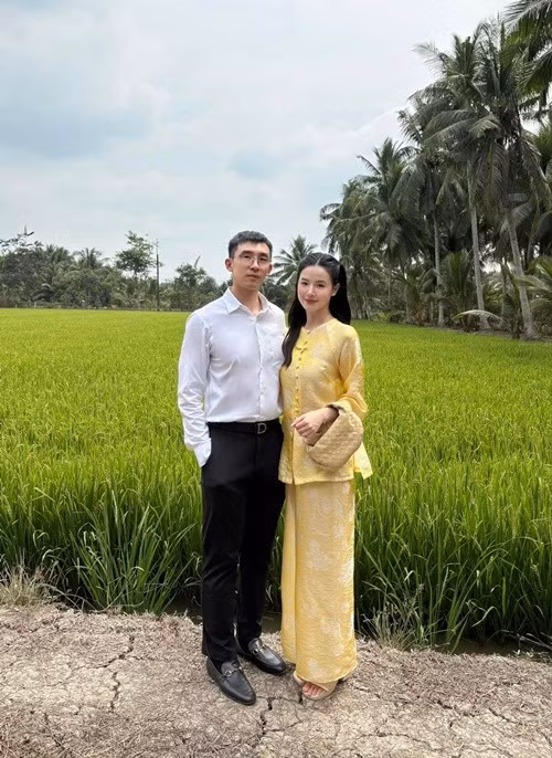 Sau 2 năm chính thức về chung một nhà, Midu và Minh Đạt dường như đang tận hưởng cuộc sống hôn nhân bình yên.