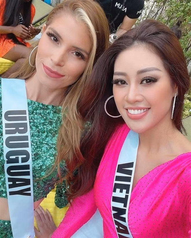 Trước Hương Giang, nhiều thí sinh chuyển giới thi Miss Universe. Lola de los Santos Bicco là một trong số đó. Mỹ nhân Uruguay tham gia Miss Universe 2020. Ở chung kết cuộc thi, Bicco không lọt top. Ảnh: Tiền Phong.