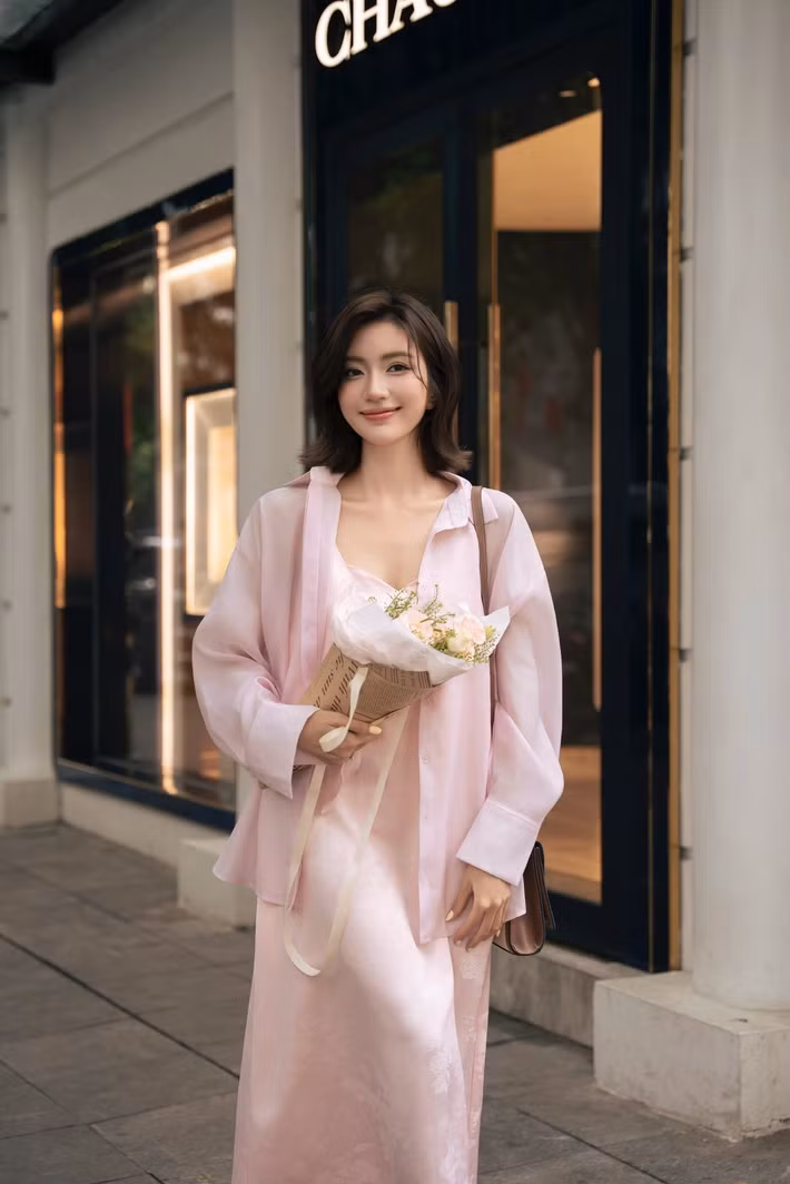 Nguyễn Ngọc Huyền có mối quan hệ thân thiết với vợ chồng Đình Tú. Mới đây, dự đám cưới của cặp đôi, Nguyễn Ngọc Huyền viết: “Mãi hạnh phúc nhé, anh chị tôi". Ảnh: FB Nguyễn Ngọc Huyền.