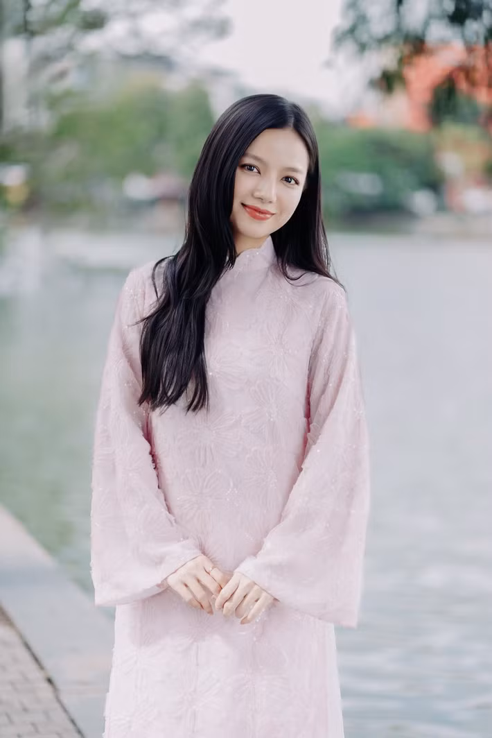 Hạ Anh từng đóng Lật mặt: 48h, Yêu đi đừng sợ, Cả một đời ân oán phần 2, Lưới trời.