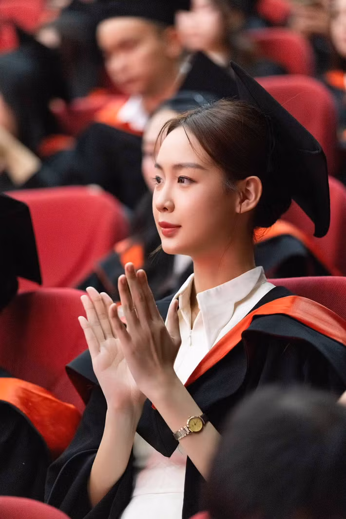 Đại học Quốc tế chia sẻ trên Người Lao Động, Bảo Ngọc cô tốt nghiệp loại giỏi.