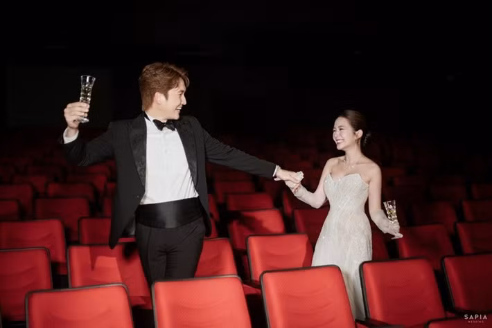 "Không cần vội vã, nếu có duyên chắc chắn chung đường", Đình Tú nhắn nhủ Ngọc Huyền trước thềm đám cưới. Ảnh: FB Đình Tú.