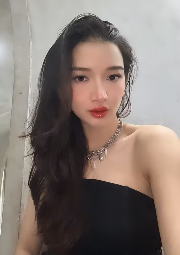 Theo Báo Gia Lai Online, Y Quyên có bố là bác sĩ. Ảnh: FB Y Quyên.