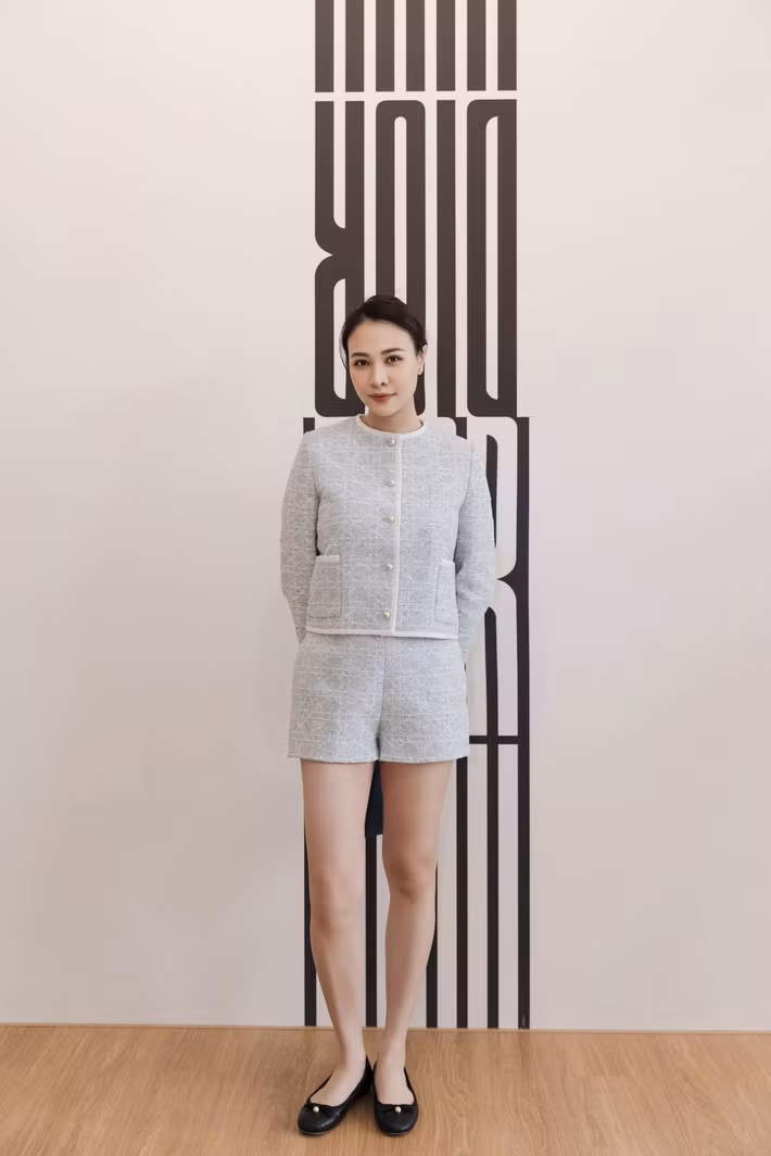Cựu người mẫu nhanh chóng lấy lại được vóc dáng thon thả sau mỗi lần sinh nở.