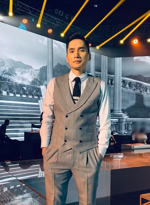 Tháng 3/2025, nam MC chính thức nhận nhiệm vụ Phó Giám đốc VTV Digital. Ảnh: FB Quốc Khánh.