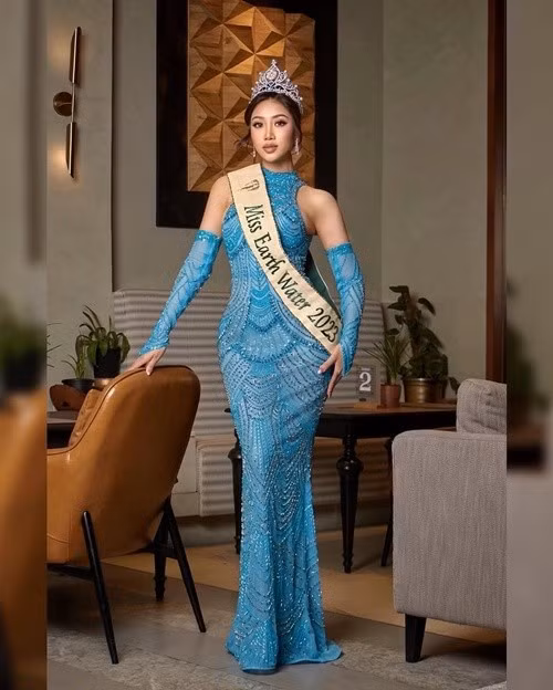 Trong cuộc phỏng vấn với Dân Việt, Lan Anh cho biết, việc cát-sê có tăng hay không là điều hiển nhiên khi cô có nhiều cơ hội xuất hiện hơn trong các sự kiện. Tuy nhiên, người đẹp không quá quan tâm đến vấn đề này. Ảnh: FB Lan Anh.