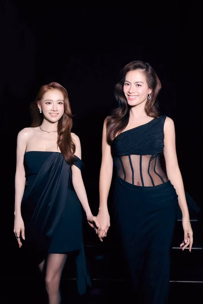 Sau quá trình làm việc chung, cả hai dần trở nên thân thiết.