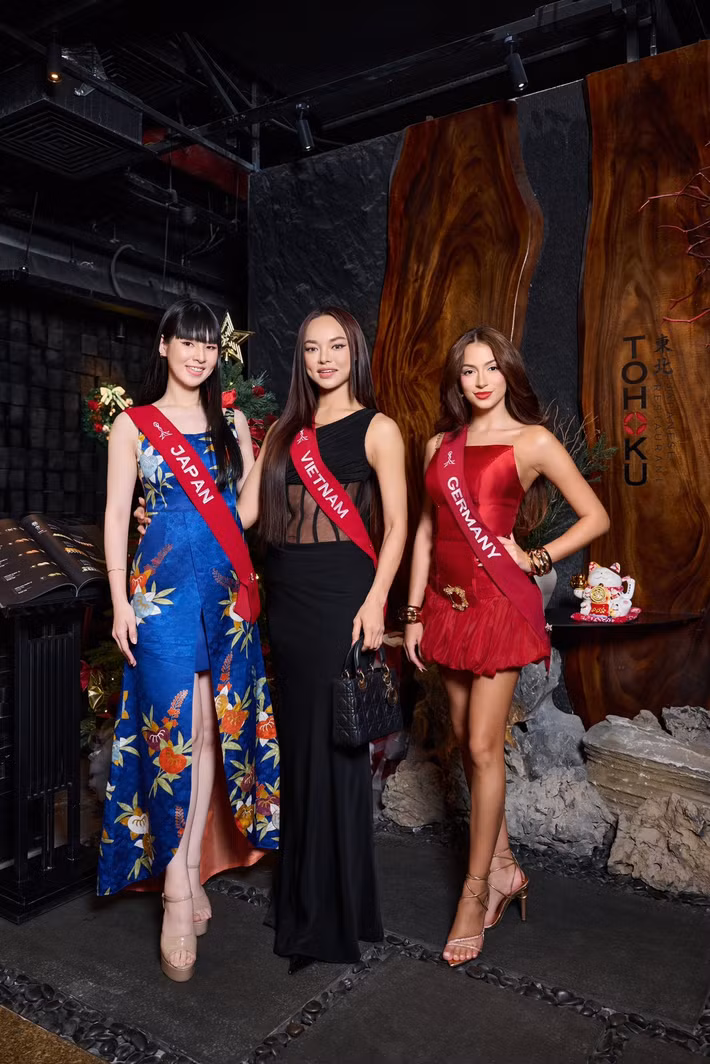 Mai Ngô hiện tại cao 1m73, có số đo ba vòng 86-67-100cm, làn da nâu bóng khỏe khoắn. Ở Miss Charm 2025, cô chuộng phong cách gợi cảm. Ảnh: Miss Charm.