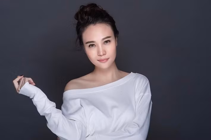 Từ năm 2014, sau thời gian làm người mẫu, ca hát, Đàm Thu Trang ở ẩn. Đến năm 2017, khi hẹn hò Cường Đô La, người đẹp nhận được sự chú ý của nhiều khán giả. Ảnh: Instagram Đàm Thu Trang.