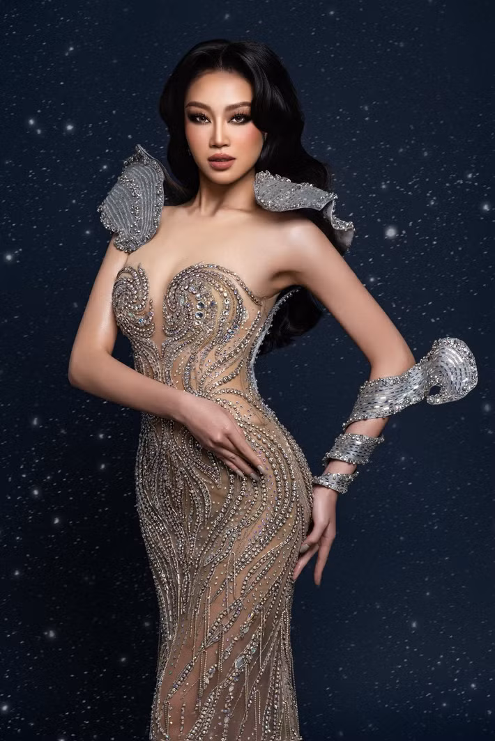 Lê Thị Thu Trà lọt top 5 Người đẹp diễn áo tắm đẹp nhất Miss Grand Vietnam 2025 do ban giám khảo bình chọn. Thu Trà chia sẻ trên trang cá nhân, cô từng vào top 15 Hoa hậu Quốc gia Việt Nam 2024. Ảnh: FB Lê Thị Thu Trà.