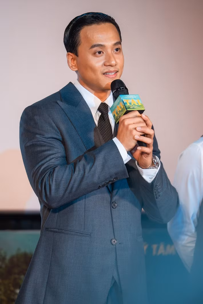 Mai Tài Phến tốt nghiệp loại giỏi Trường Đại học Sân khấu – Điện ảnh TP HCM. Trước Tài, anh từng tham gia các dự án như Đất rừng phương Nam, Chị trợ lý của anh, ghi dấu ấn với hình ảnh diễn viên nghiêm túc, cầu tiến. Ảnh: FB Mai Tài Phến.