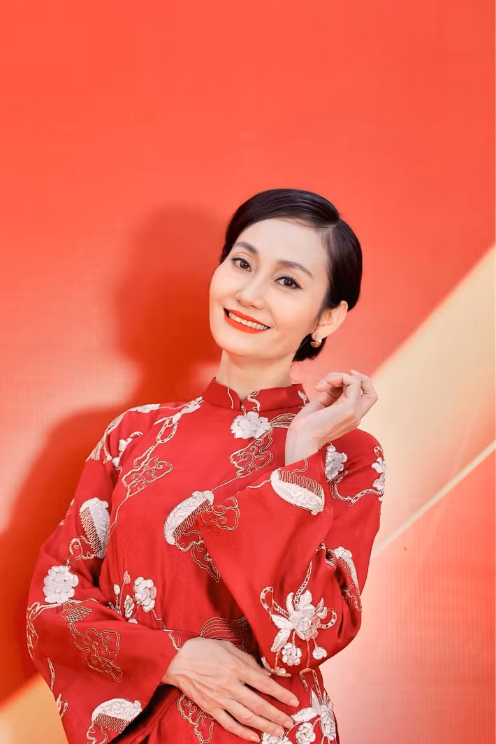 Hạnh Thúy là gương mặt thực lực của điện ảnh Việt, từng giành nhiều giải thưởng như Nữ diễn viên phụ xuất sắc tại Liên hoan phim Việt Nam 2007, Nữ diễn viên phụ xuất sắc nhất hạng mục Phim truyện điện ảnh tại Cánh Diều Vàng 2023, Nữ diễn viên phụ xuất sắc nhất tại Liên hoan phim Việt Nam 2023. Ảnh: FB Hạnh Thúy.