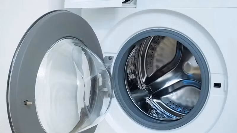 Vì sao giặt một chiếc khăn khiến máy giặt rung lắc dữ dội?
