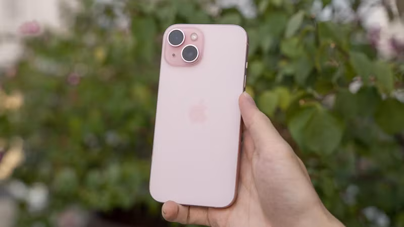 [GALLERY] iPhone 15 Pro tụt giá sốc, dẫn đầu top iPhone cũ đáng mua