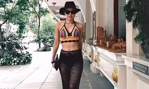 Phương Trinh Jolie bị chê mặc phản cảm: sao lại gọi là quá đà? Phuong Trinh Jolie bi che mac phan cam: sao lai goi la qua da?