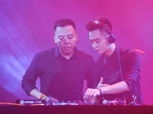 Điểm thu hút của Hoàng Touliver khiến Tóc Tiên yêu say mê - Hình 9 Diem thu hut cua Hoang Touliver khien Toc Tien yeu say me-Hinh-9