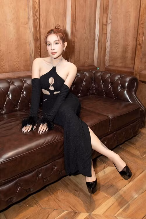 Ngam 'De nhat my nu vong 1 dep lang hai Viet' Kha Nhu-Hinh-3