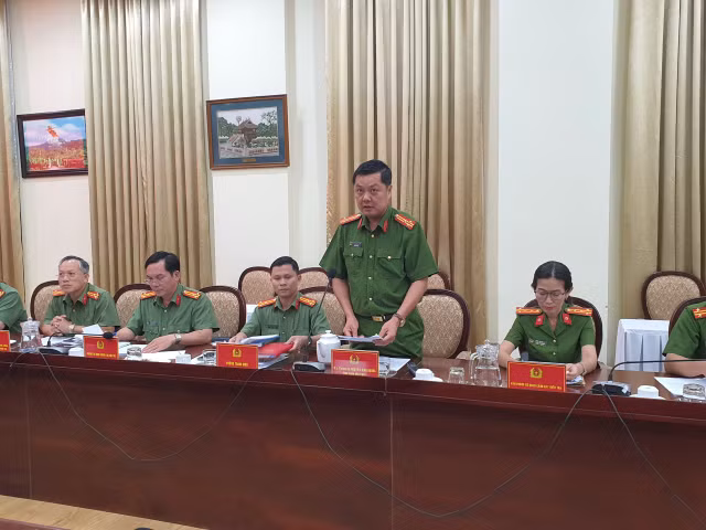 Công an TP HCM phát hiện 1.600 đối tượng có dấu hiệu vi phạm về tham nhũng Cong an TP HCM phat hien 1.600 doi tuong co dau hieu vi pham ve tham nhung