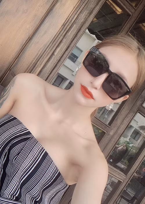 Vẻ gợi cảm khó rời mắt của hotgirl từng yêu Kin Nguyễn 1 tháng - Hình 6 Ve goi cam kho roi mat cua hotgirl tung yeu Kin Nguyen 1 thang-Hinh-6
