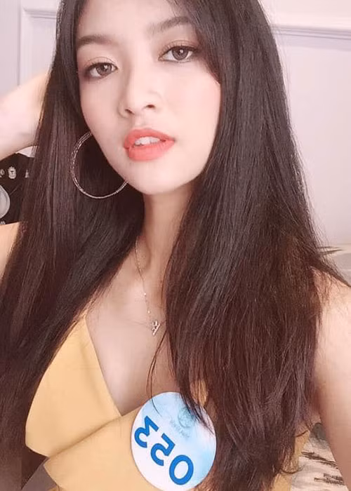 Nhan sắc á hậu 1 Miss World Việt Nam bị chê - Hình 10 Nhan sac a hau 1 Miss World Viet Nam bi che-Hinh-10