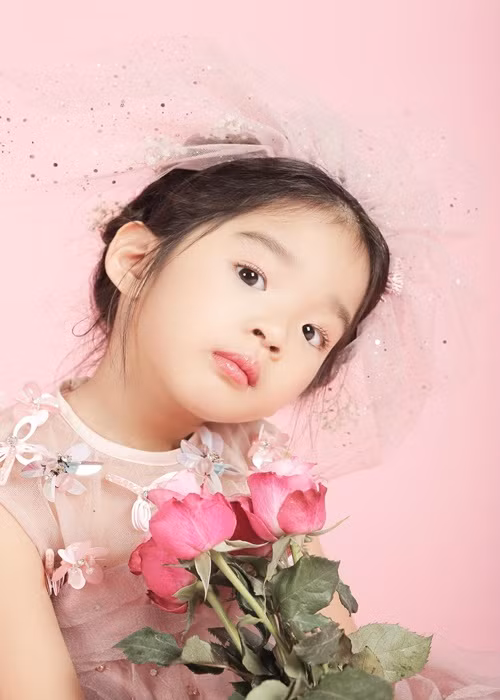 Con gái Xuân Lan xuất thần khi làm mẫu nhí - Hình 5 Con gai Xuan Lan xuat than khi lam mau nhi-Hinh-5