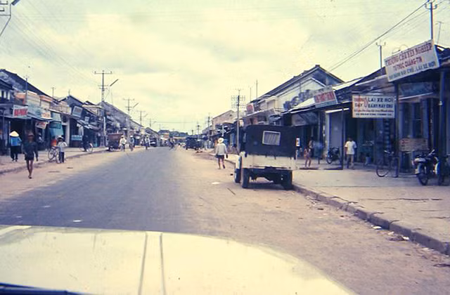Đặc biệt cuộc sống miền Trung năm 1967 qua ống kính lính Mỹ - Hình 4 Dac biet cuoc song mien Trung nam 1967 qua ong kinh linh My-Hinh-4