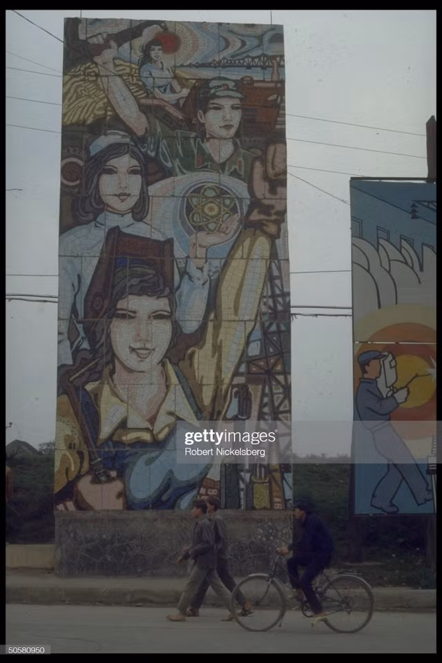Hà Nội những năm 1986, 1990 dưới góc nhìn cực lạ - Hình 7 Ha Noi nhung nam 1986, 1990 duoi goc nhin cuc la-Hinh-7
