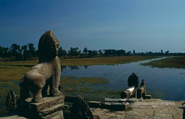 Phế tích Angkor Wat 3 thập niên trước trông như nào? - Hình 15 Phe tich Angkor Wat 3 thap nien truoc trong nhu nao?-Hinh-15