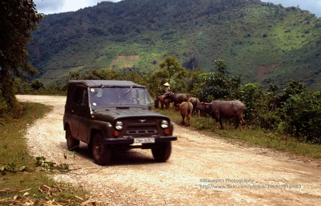 Loạt ảnh hiếm về Lai Châu năm 1998 qua ống kính du khách Đức - Hình 10 Loat anh hiem ve Lai Chau nam 1998 qua ong kinh du khach Duc-Hinh-10