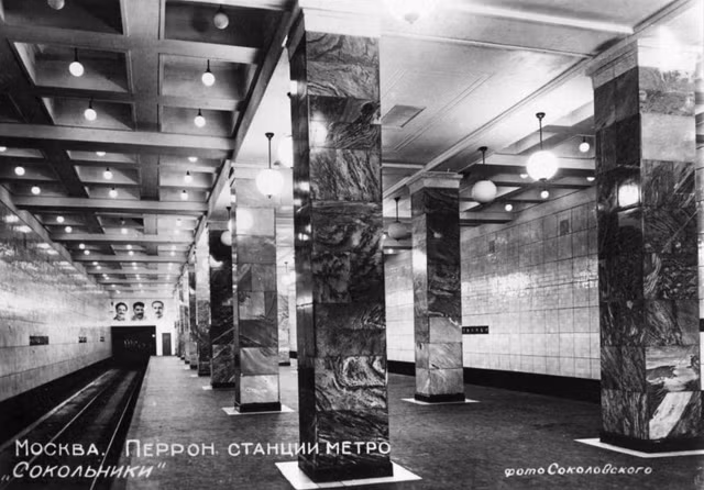 Vẻ tráng lệ của các ga tàu điện ngầm Moscow thuở sơ khai - Hình 3 Ve trang le cua cac ga tau dien ngam Moscow thuo so khai-Hinh-3