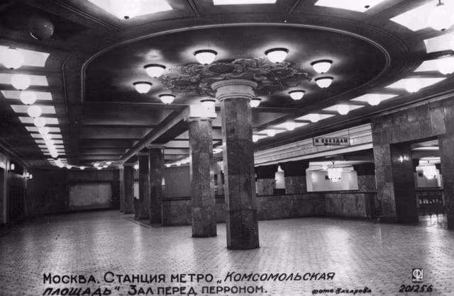 Vẻ tráng lệ của các ga tàu điện ngầm Moscow thuở sơ khai - Hình 5 Ve trang le cua cac ga tau dien ngam Moscow thuo so khai-Hinh-5