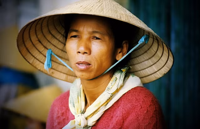 Việt Nam năm 1989 cực thú vị qua loạt ảnh quý - Hình 10 Viet Nam nam 1989 cuc thu vi qua loat anh quy-Hinh-10