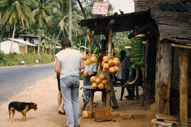 Trải nghiệm cuộc sống cực thú vị ở Sri Lanka năm 1993 - Hình 12 Trai nghiem cuoc song cuc thu vi o Sri Lanka nam 1993-Hinh-12
