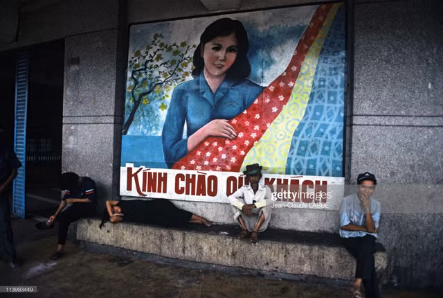 Loạt ảnh khó quên về ba miền Việt Nam năm 1994 - Hình 4 Loat anh kho quen ve ba mien Viet Nam nam 1994-Hinh-4