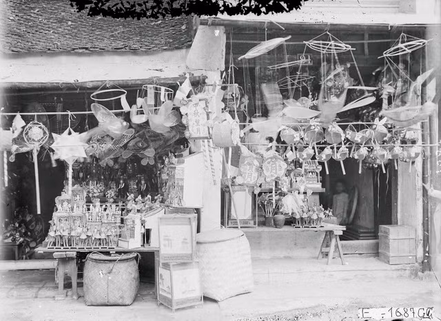 Tết Trung thu ở Hà Nội năm 1926 cực rực rỡ dù ảnh đen trắng - Hình 6 Tet Trung thu o Ha Noi nam 1926 cuc ruc ro du anh den trang-Hinh-6