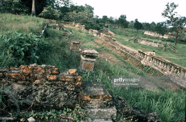 Khung cảnh bình dị ở Hoàng thành Huế năm 1989 - Hình 6 Khung canh binh di o Hoang thanh Hue nam 1989-Hinh-6